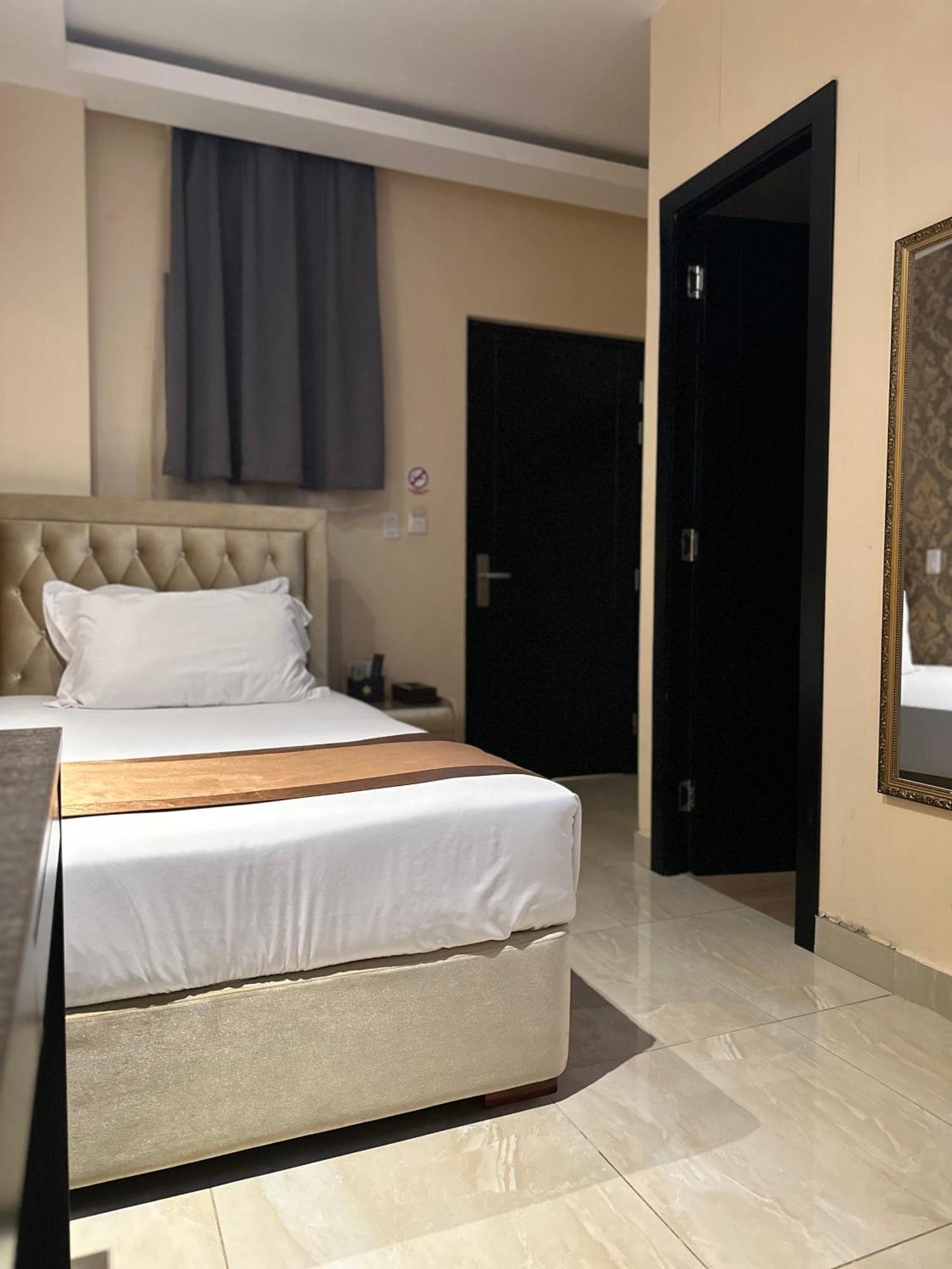 Hotel Crowner David Esterno foto