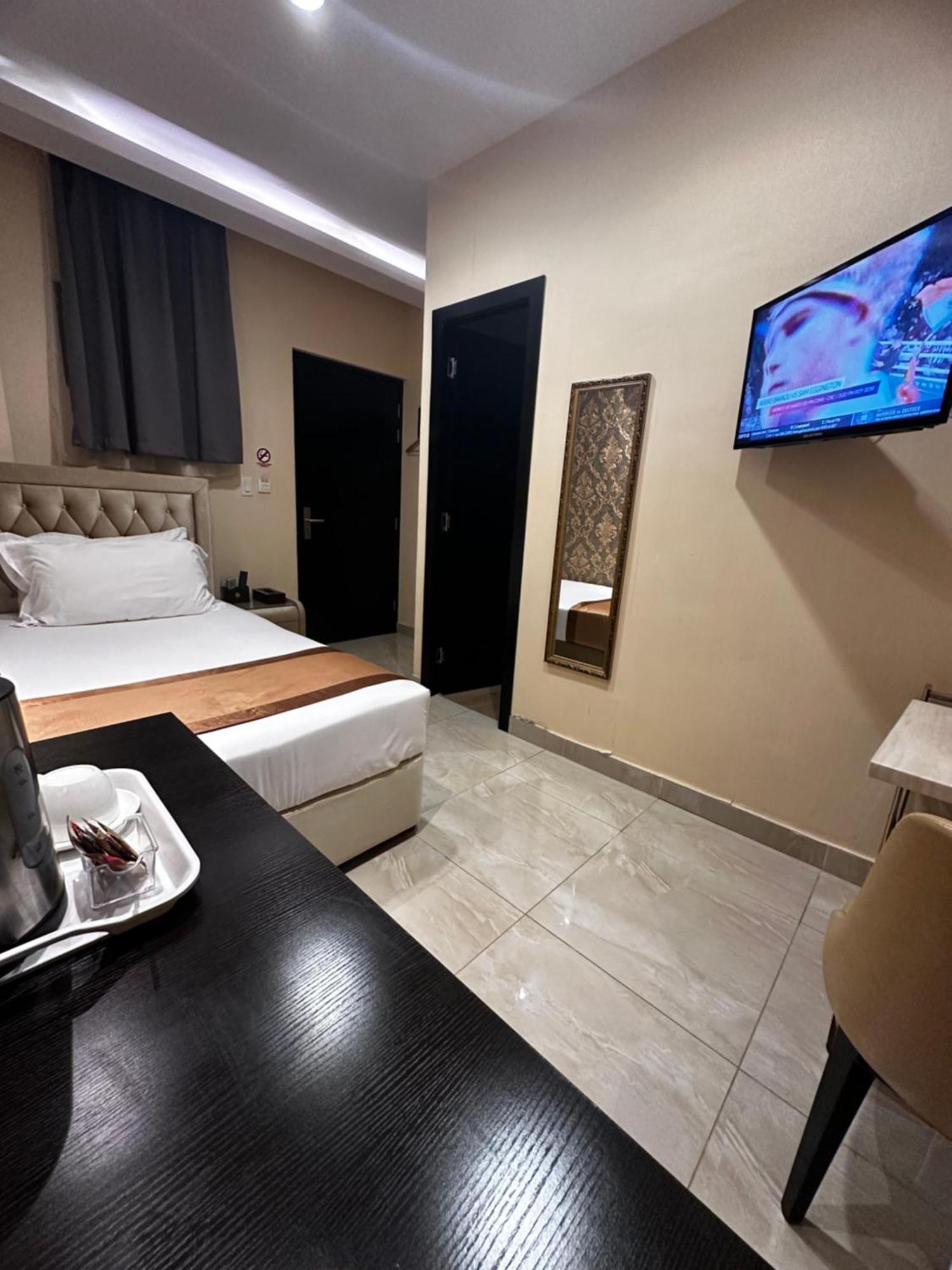 Hotel Crowner David Esterno foto
